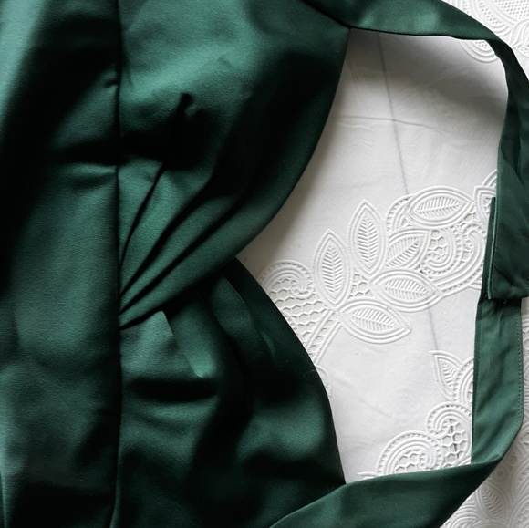 Gown - Picture 2 of 5